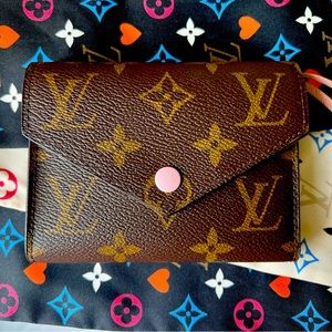 ❌SOLD❌Authentic Victorine  Louis Vuitton wallet ✨ new pristine condition ✨